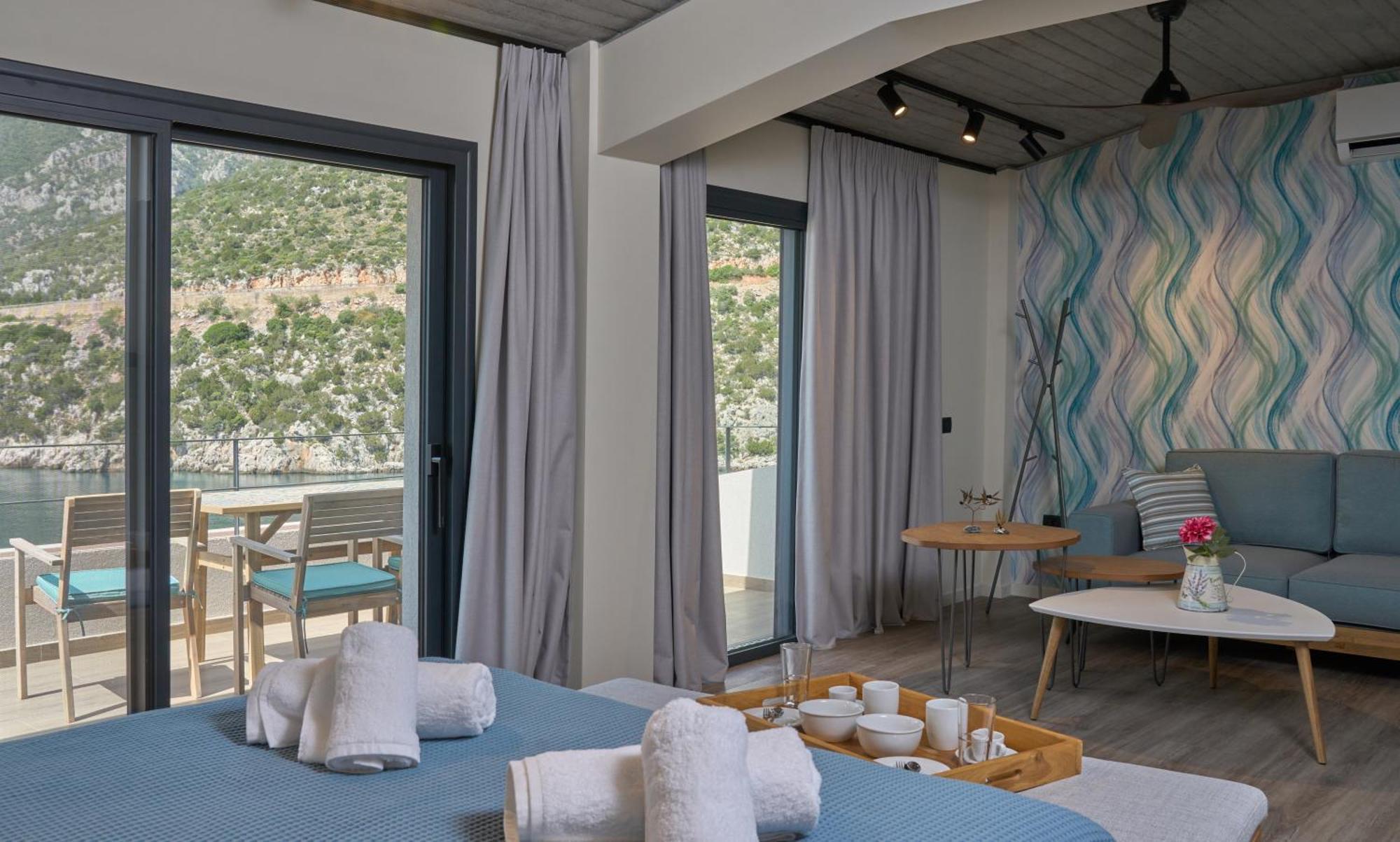 Into The Blue Suites Arkadiko Chorio Экстерьер фото